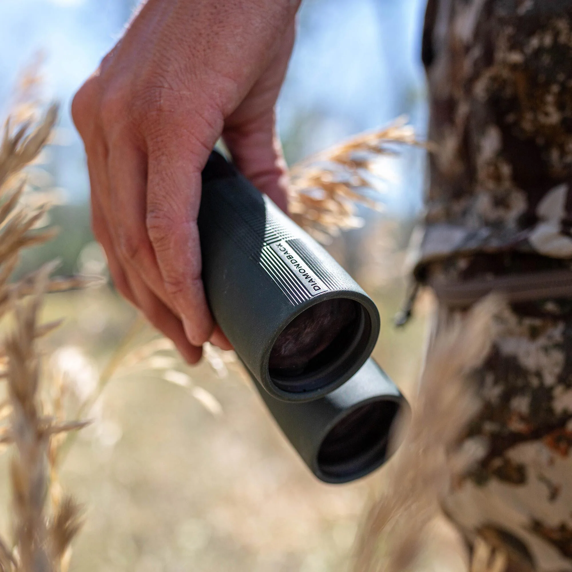 Vortex Diamondback HD Binoculars 10x42 - Image 7